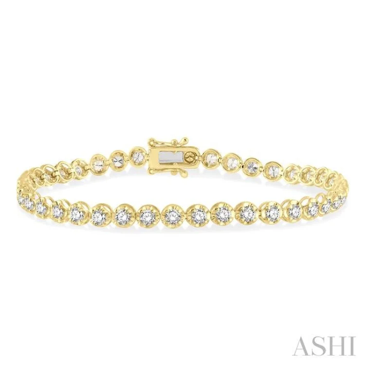 nature-inspired bracelets for women -3 Ctw Round Cut Diamond Illusion Bracelet in 10K Yellow Gold