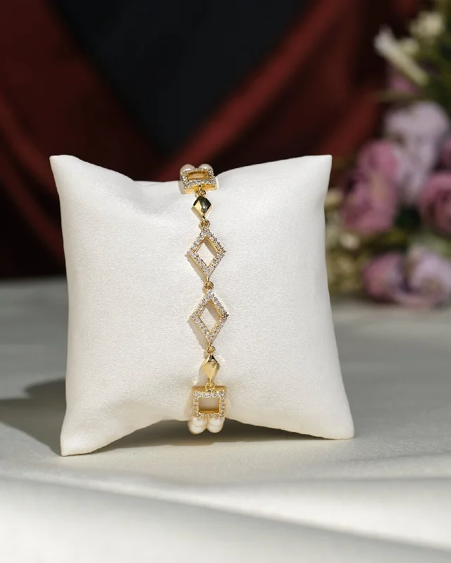 high-quality gold bracelets for women -Regal Pearl Bracelet