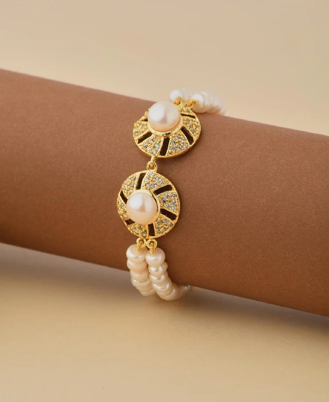 aesthetic bracelets for women -Elegant and classy Pearl Bracelet