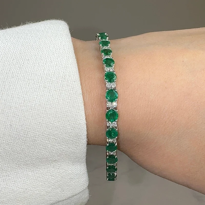 thick gold bracelets for women -Round Brilliant Diamond and Emerald 4 Claw Bracelet BRDE45345