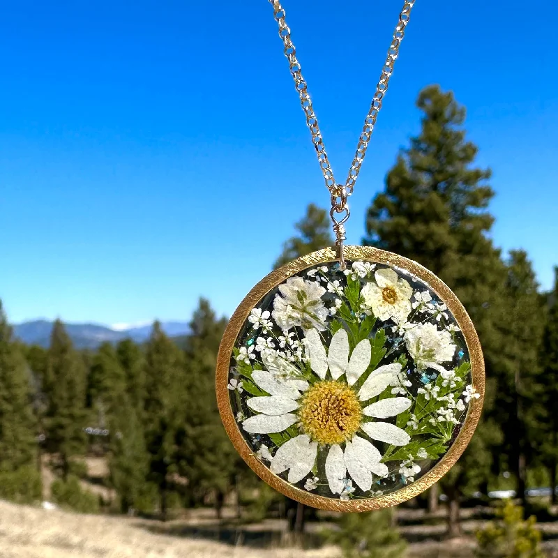 handcrafted necklaces for women -White Daisy Garden Necklace - BG 149