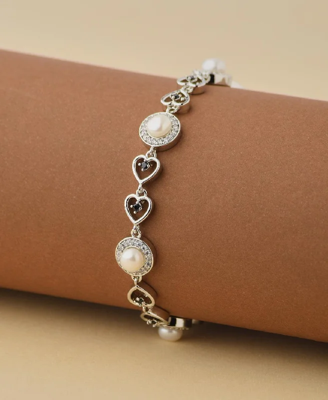 aesthetic bracelets for women -Fashionable Stone Studded Real Pearl Bracelet